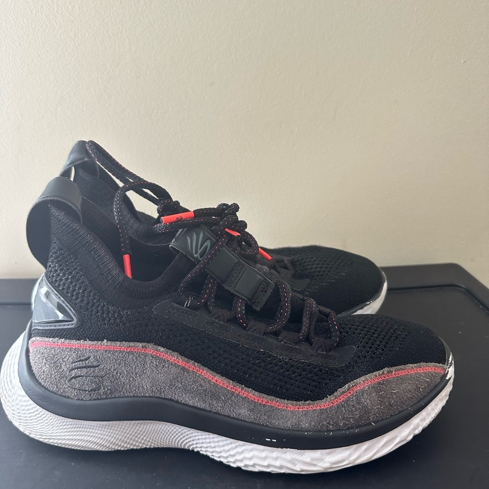 Under Armour Curry 8 Beautiful Flow 2021 Women Sneakers, Size 9.5